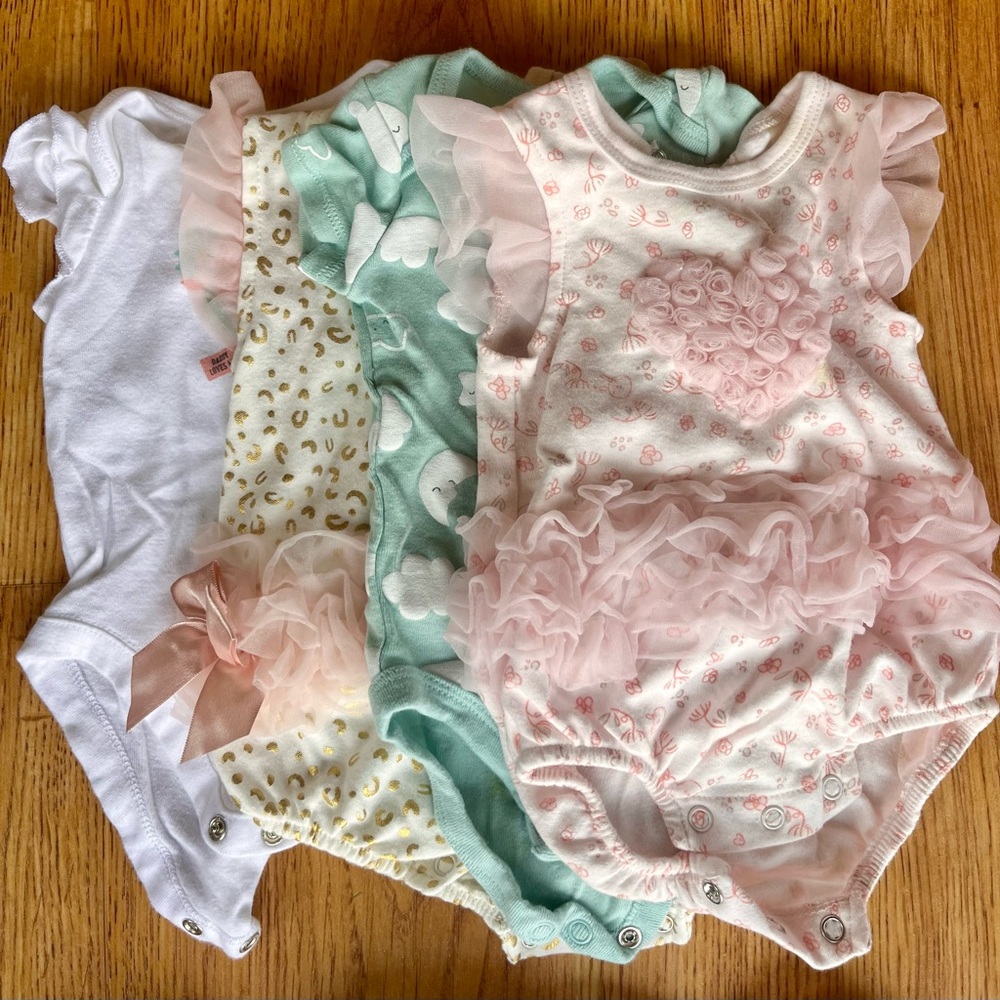 Set of 20 Baby Girl Onesies 0-3M